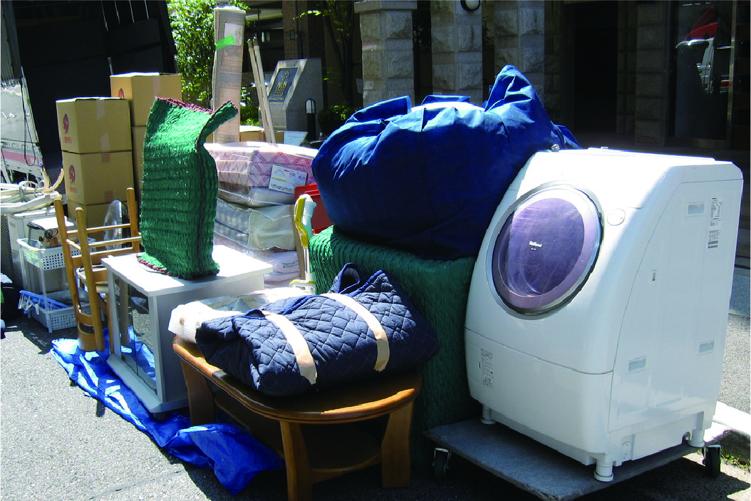 引越しの大量の荷物の写真